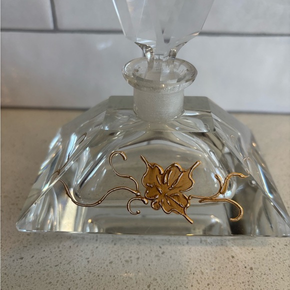 Vintage Heavy Lead Cut Crystal Perfume Decanter Bottle with Dauber Gold Flower - Picture 7 of 11